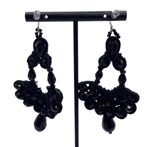 Beaded black dangle earrings New - Picture 3 of 3